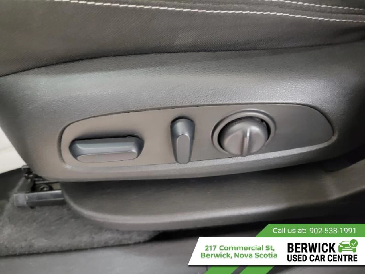 2024 GMC Terrain SLE Main Image