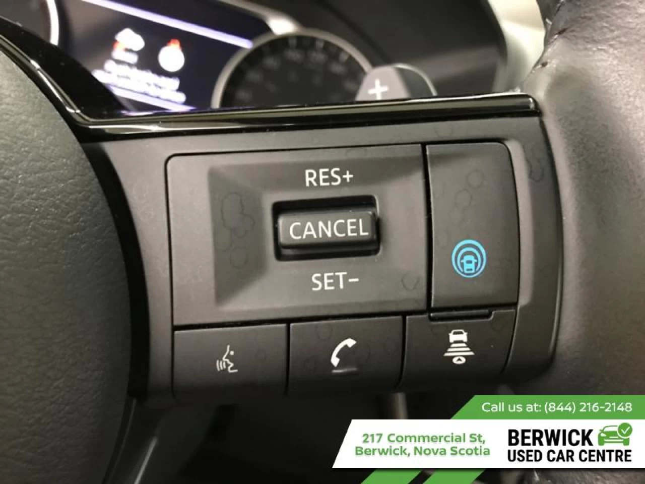 2023 Nissan Rogue SV Moonroof Main Image