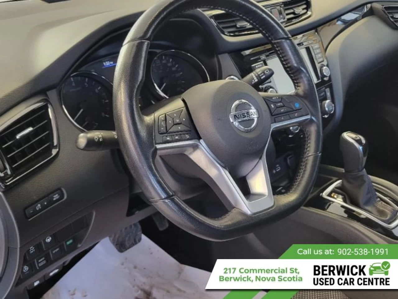 2023 Nissan Qashqai SV AWD Main Image