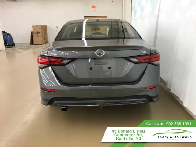 Nissan Sentra SR CVT 2021