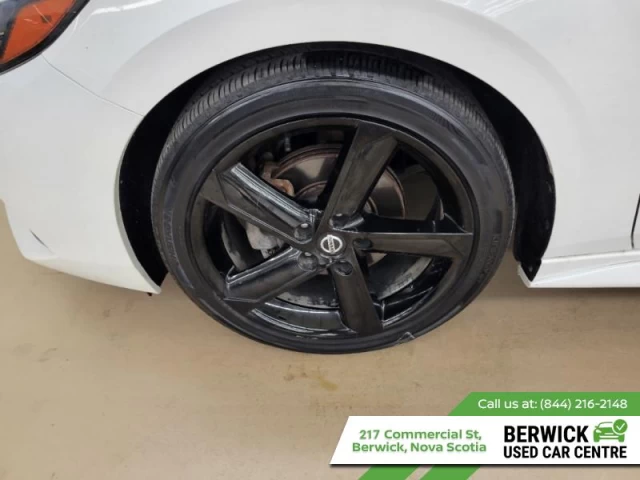 Nissan Sentra SR CVT 2021