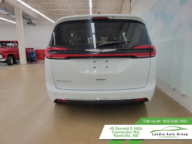 Chrysler Pacifica Touring L 2023