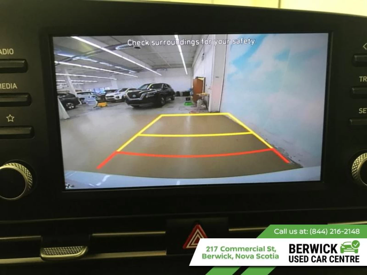 2021 Hyundai Elantra Essential Manual Main Image