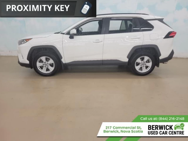 Toyota RAV4 XLE AWD 2021