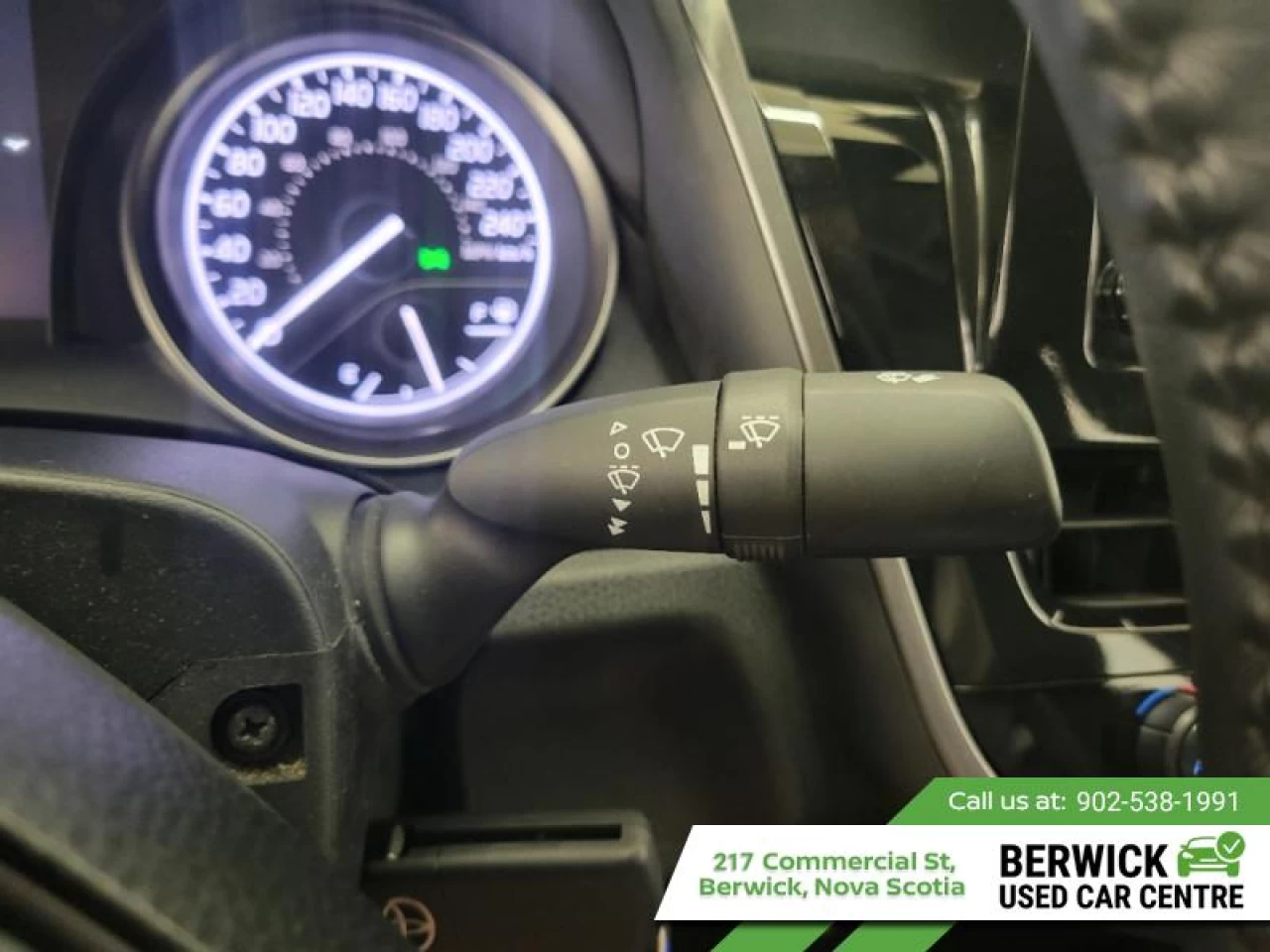 2023 Toyota Camry SE Main Image