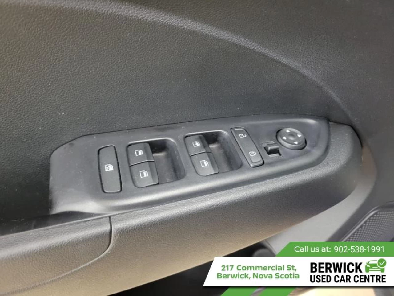 2024 Hyundai Venue Preferred Main Image