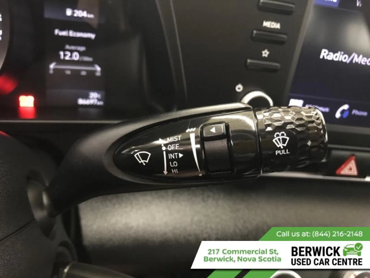 2021 Hyundai Elantra Essential Manual Main Image