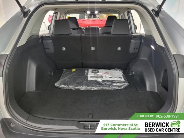 Toyota RAV4 Hybrid LE 2025