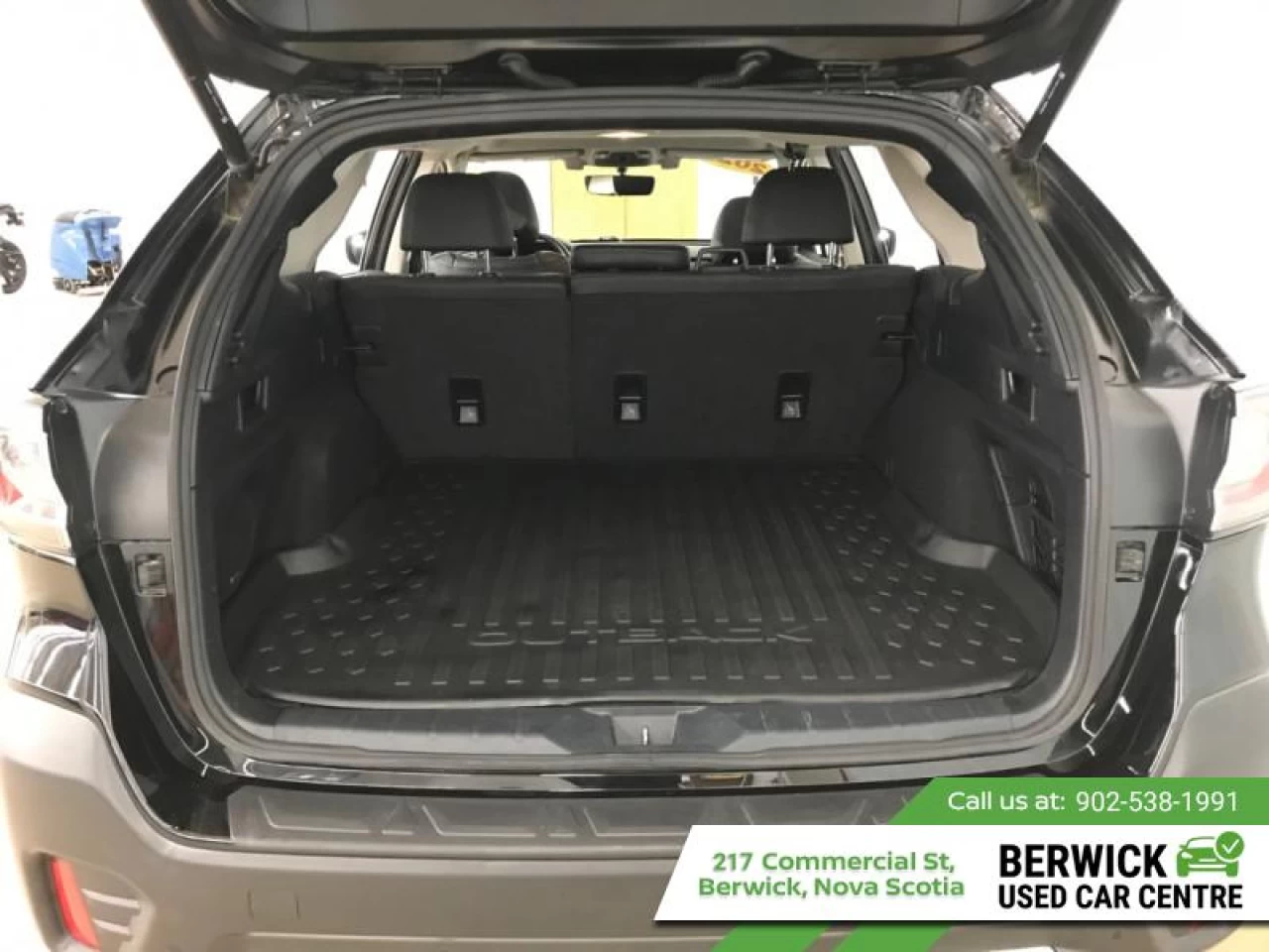 2022 Subaru Outback Limited Main Image