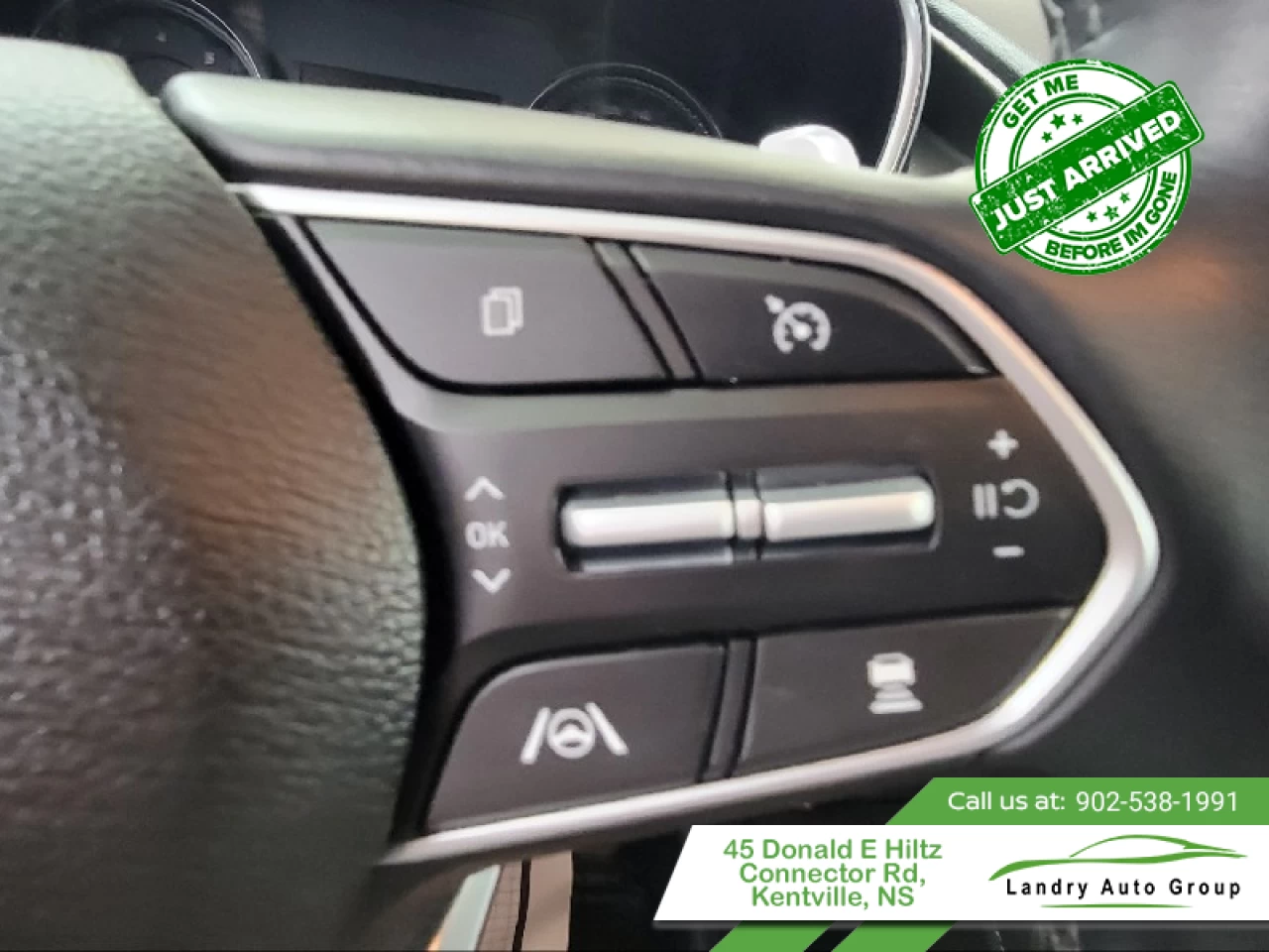 2023 Hyundai Santa Fe Urban AWD Main Image