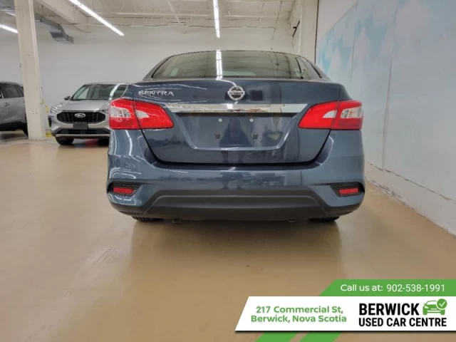 Nissan Sentra S 2017