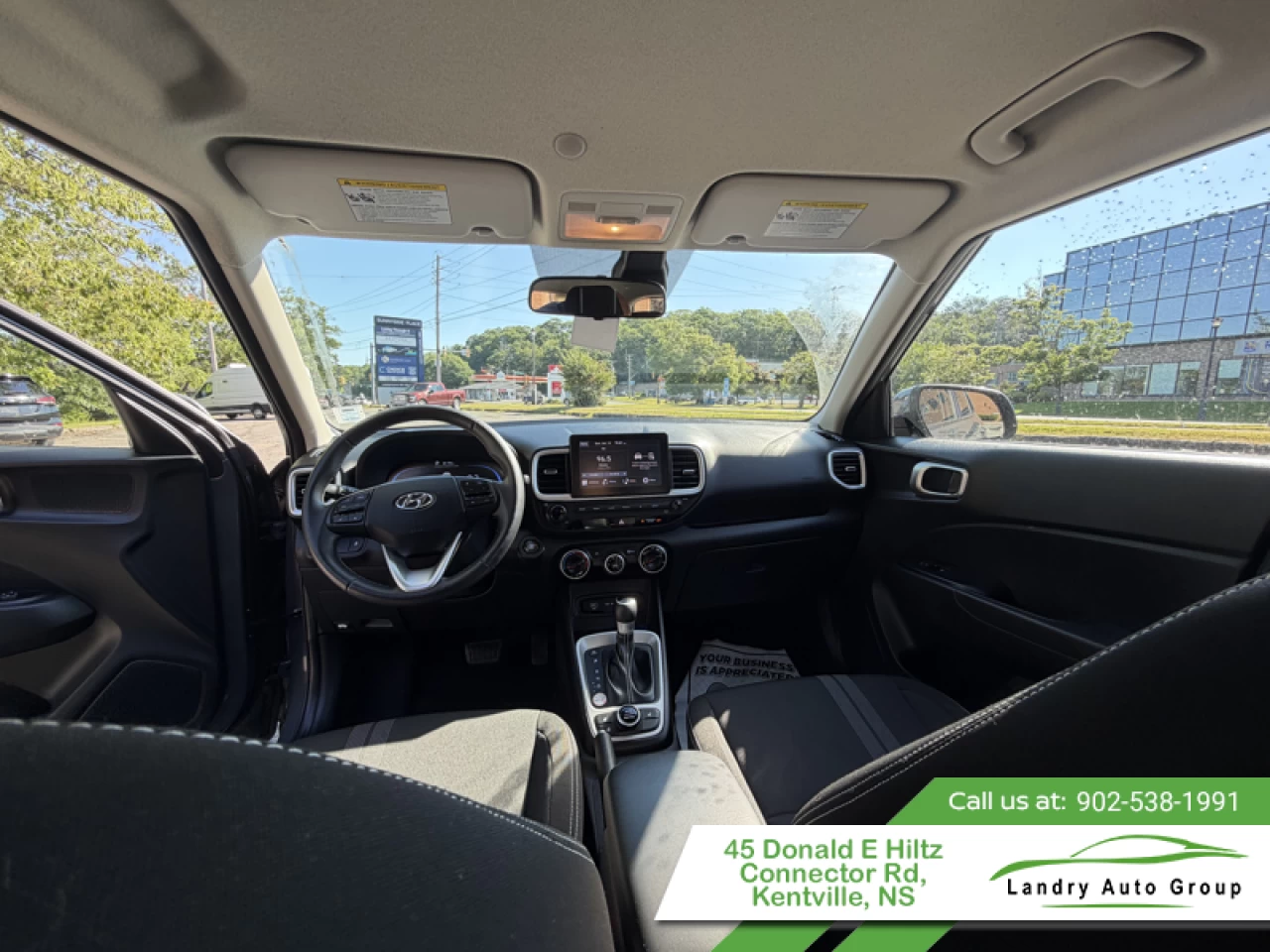 2025 Hyundai Venue Preferred IVT Main Image