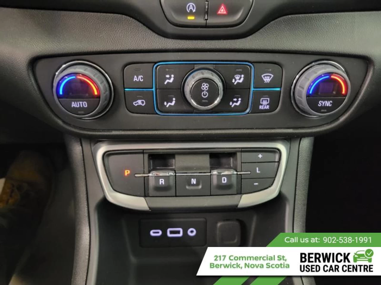 2024 GMC Terrain SLE Main Image