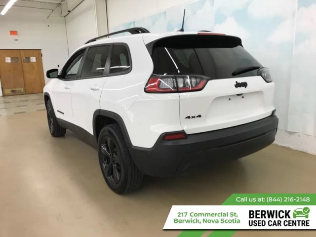 Jeep Cherokee Altitude 2023