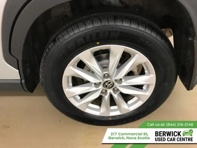 Toyota Corolla Cross LE AWD 2022