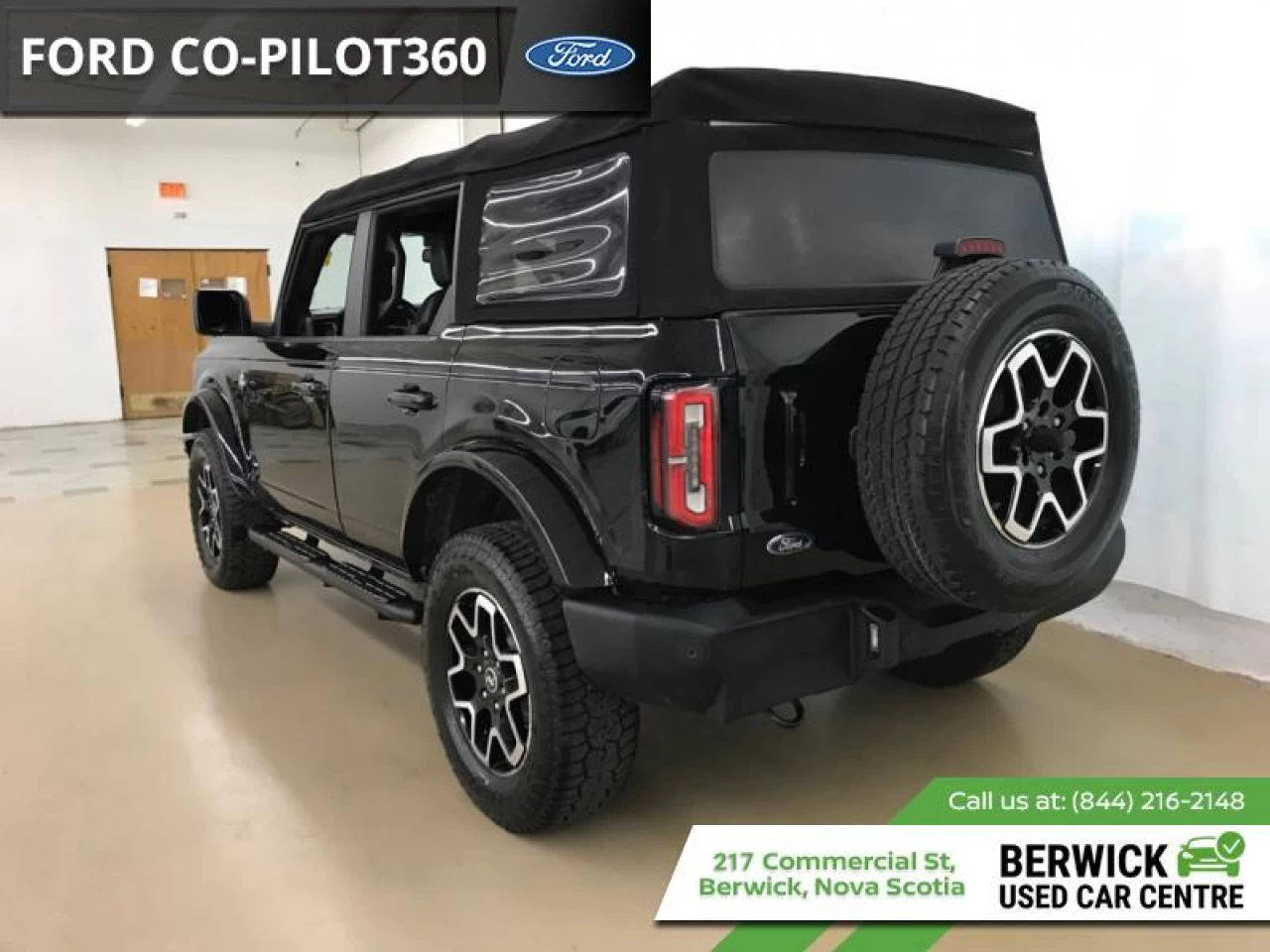 2021 Ford Bronco Outer Banks 4X4 Main Image