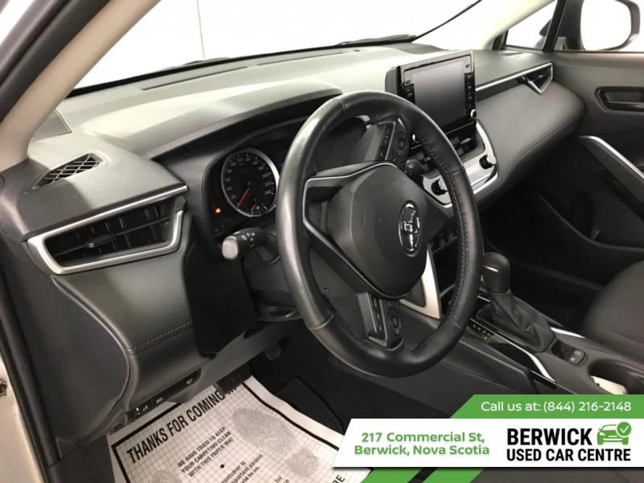 2022 Toyota Corolla Cross LE AWD Main Image