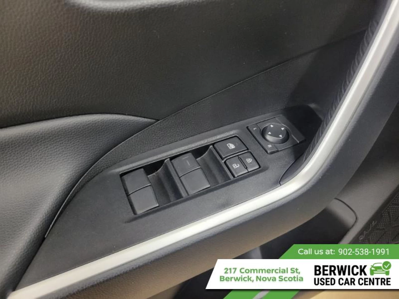 2025 Toyota RAV4 Hybrid LE Main Image