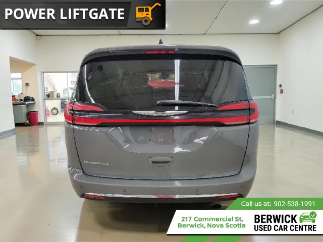 Chrysler Pacifica Touring L 2023