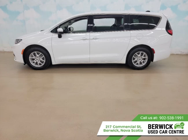 Chrysler Pacifica - 2023