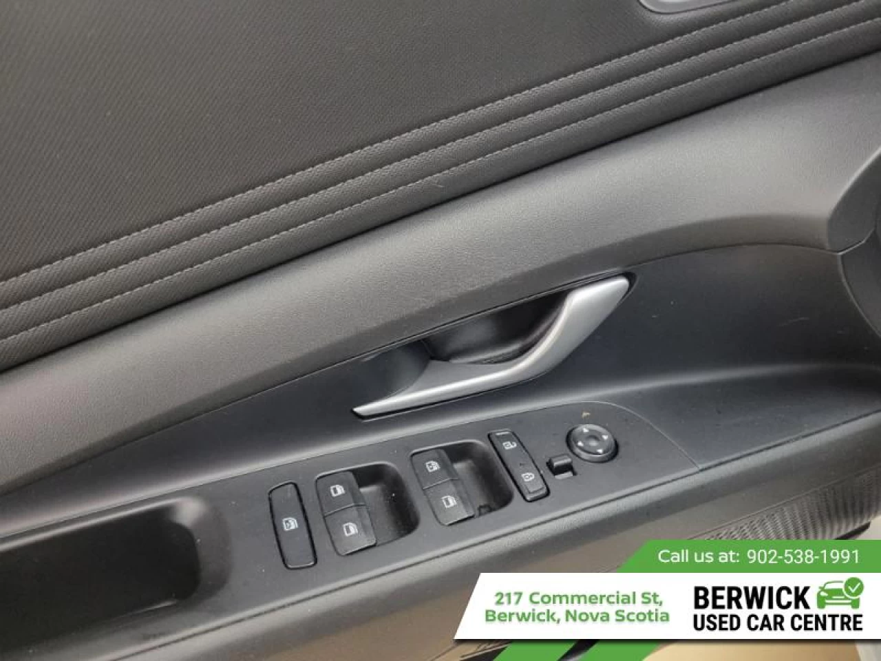 2023 Hyundai Elantra Preferred w/Sun and Tech Main Image