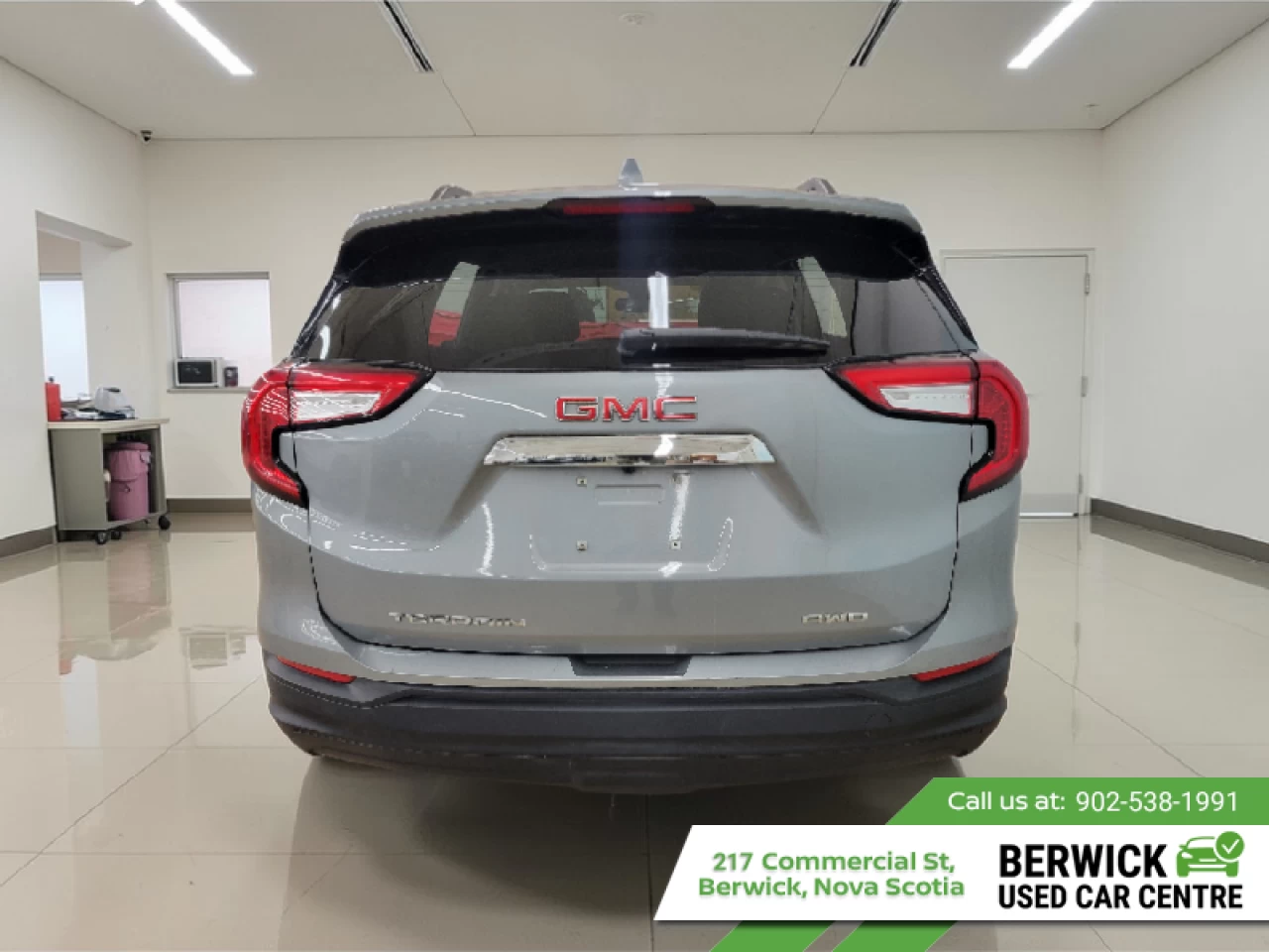 2024 GMC Terrain SLE Main Image