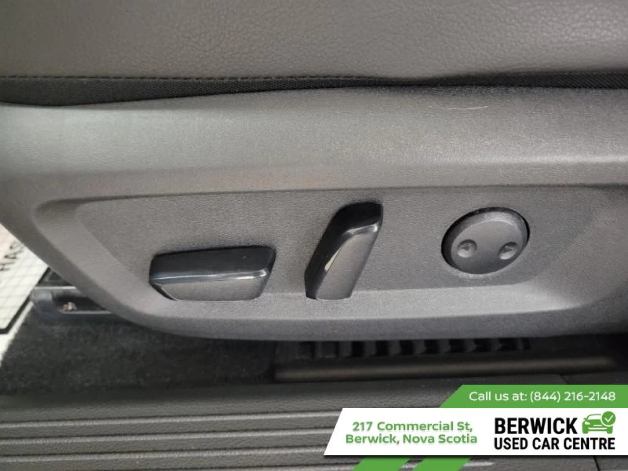 2024 Nissan Rogue SL Main Image