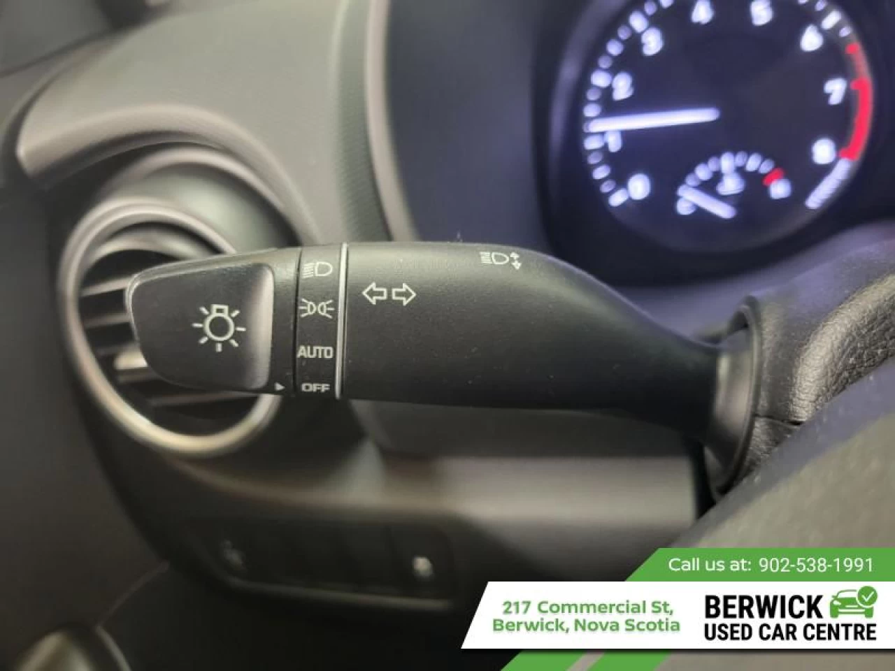 2020 Hyundai Kona 2.0L Essential AWD Main Image