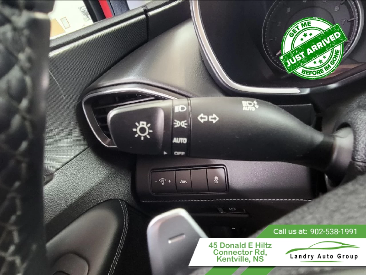 2023 Hyundai Santa Fe Urban AWD Main Image
