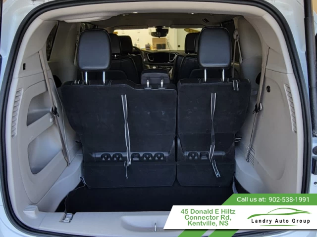 Chrysler Pacifica Touring L 2023