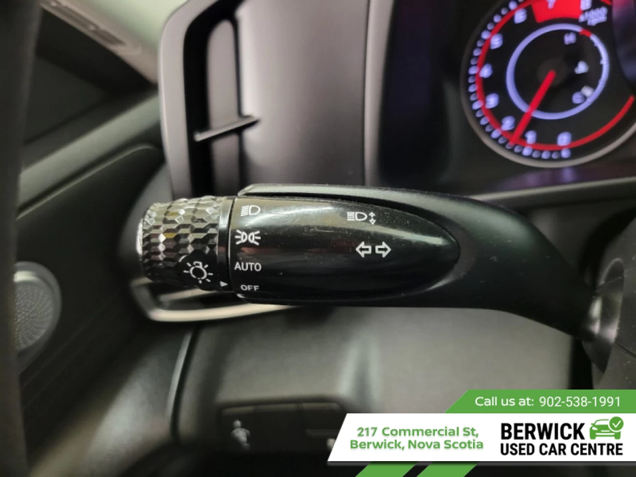 2021 Hyundai Elantra Essential Manual Main Image