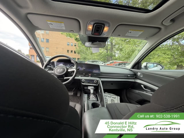 Hyundai Elantra Preferred IVT w/Tech Pkg 2025