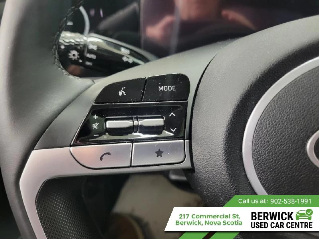 2025 Hyundai Elantra Preferred IVT w/Tech Pkg Main Image