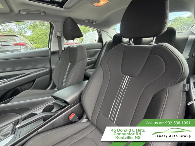 Hyundai Elantra Preferred IVT w/Tech Pkg 2025