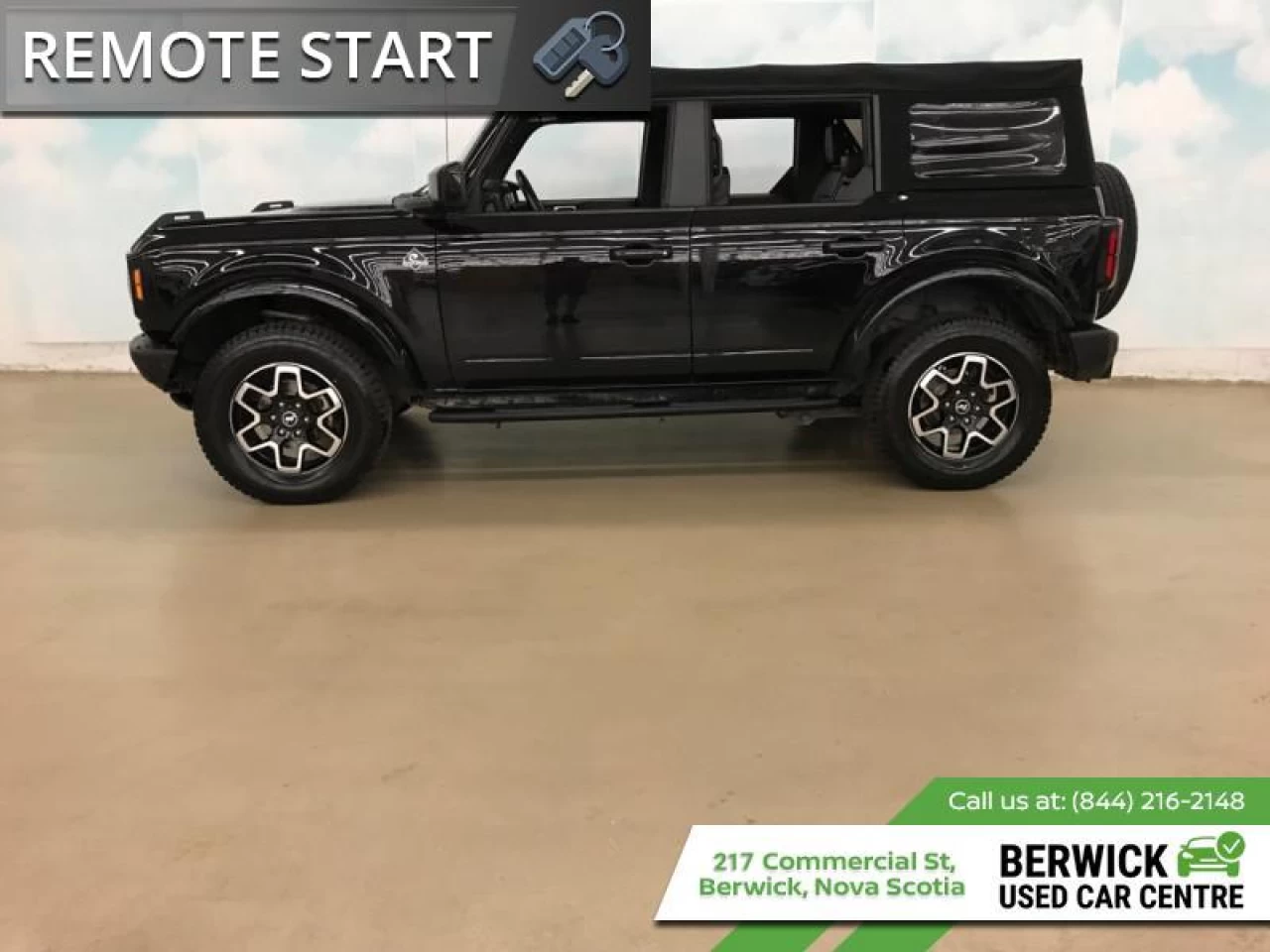 2021 Ford Bronco Outer Banks 4X4 Main Image