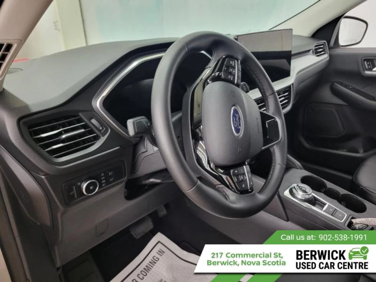 2024 Ford Escape Platinum Main Image