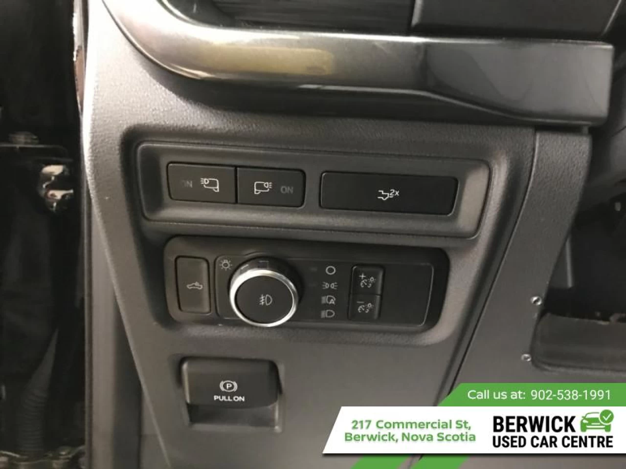 2023 Ford F-150 XLT Main Image