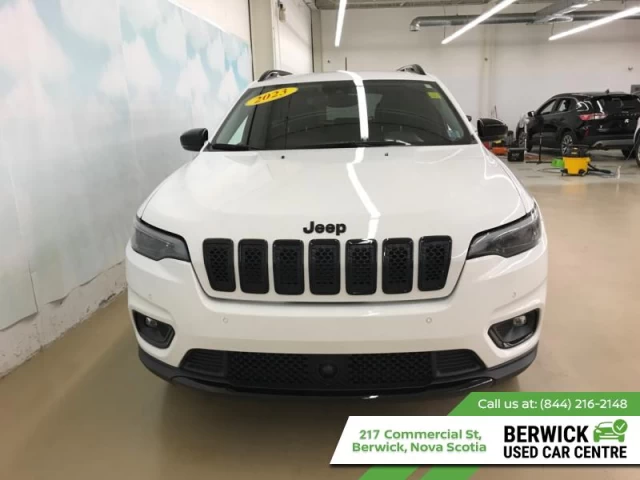 Jeep Cherokee Altitude 2023
