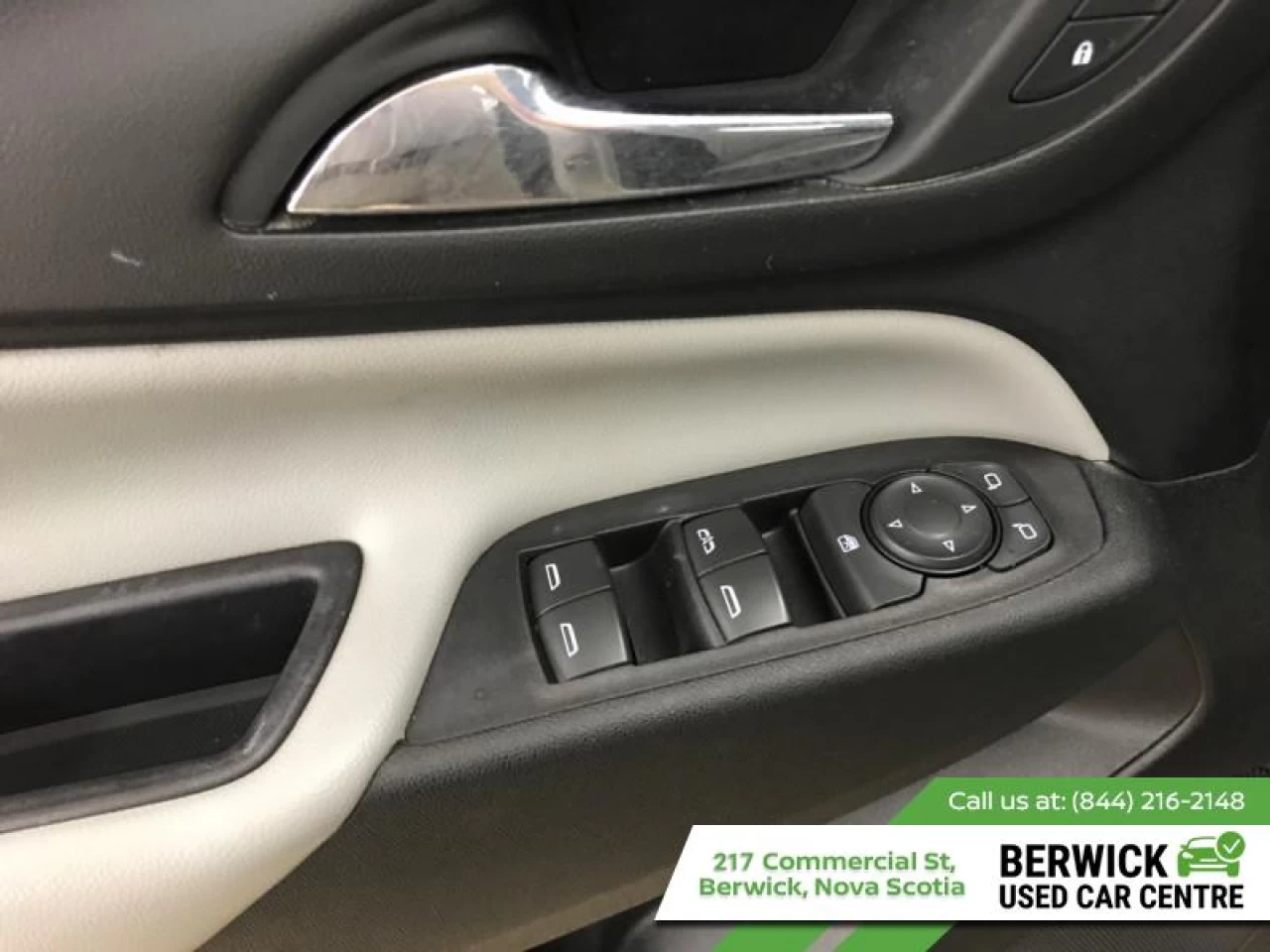 2019 Chevrolet Equinox LS Main Image