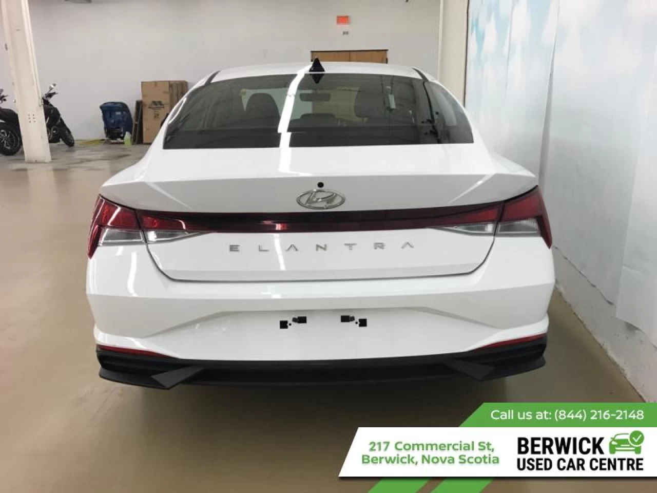 2021 Hyundai Elantra Essential Manual Main Image
