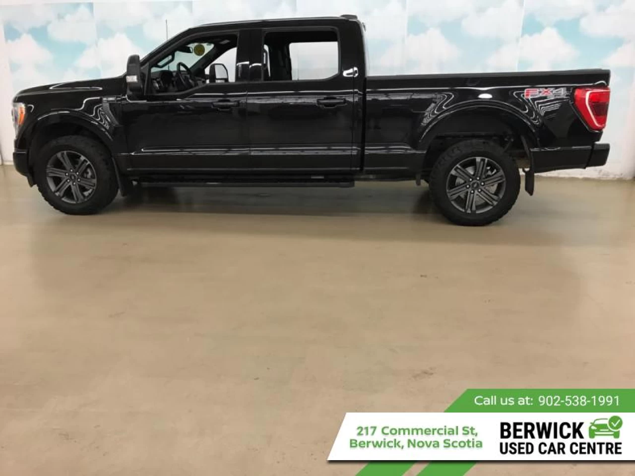 2023 Ford F-150 XLT Main Image