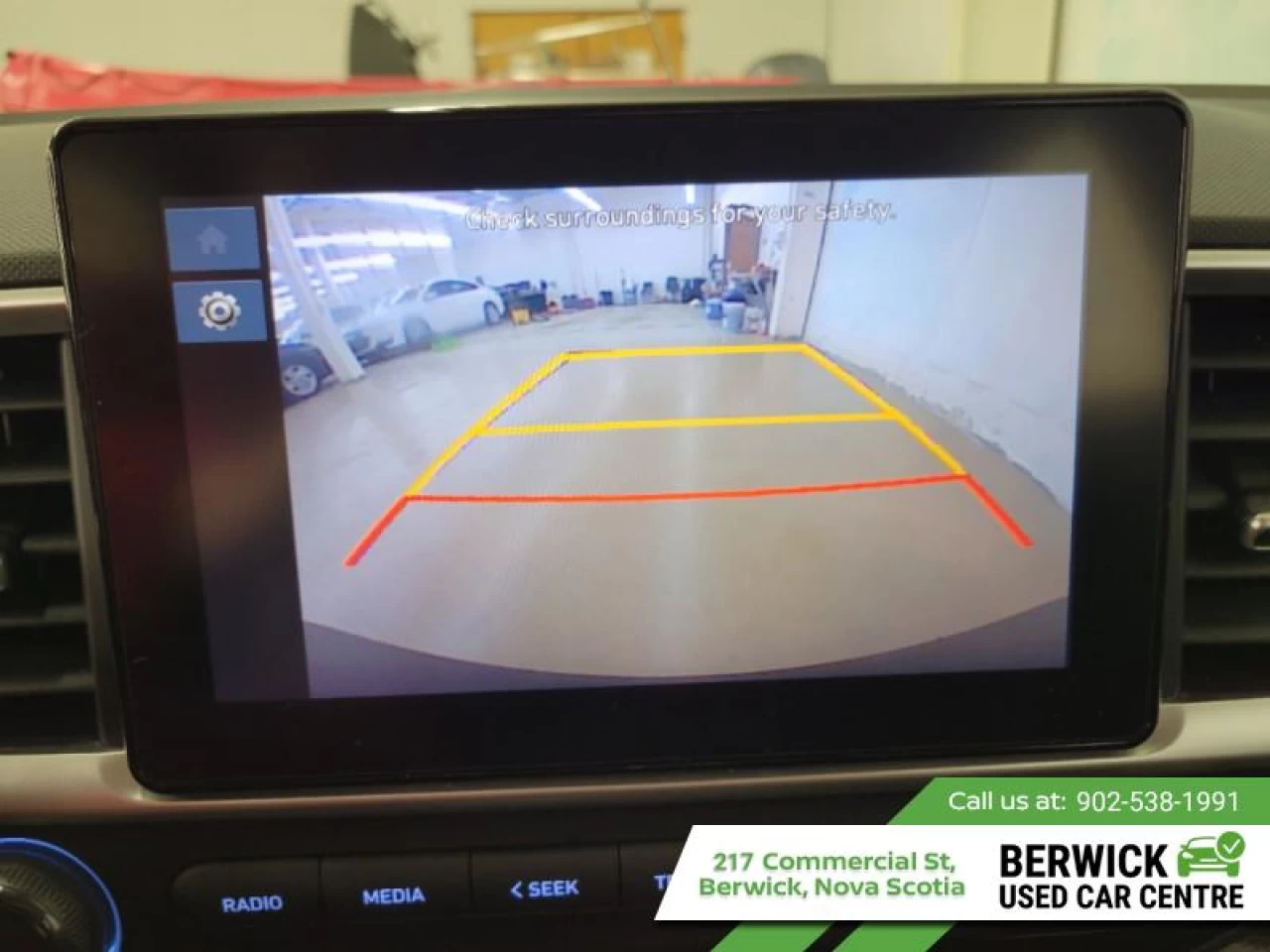 2023 Hyundai Venue Preferred Main Image