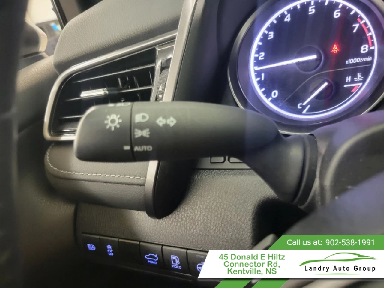 2023 Toyota Camry SE Main Image