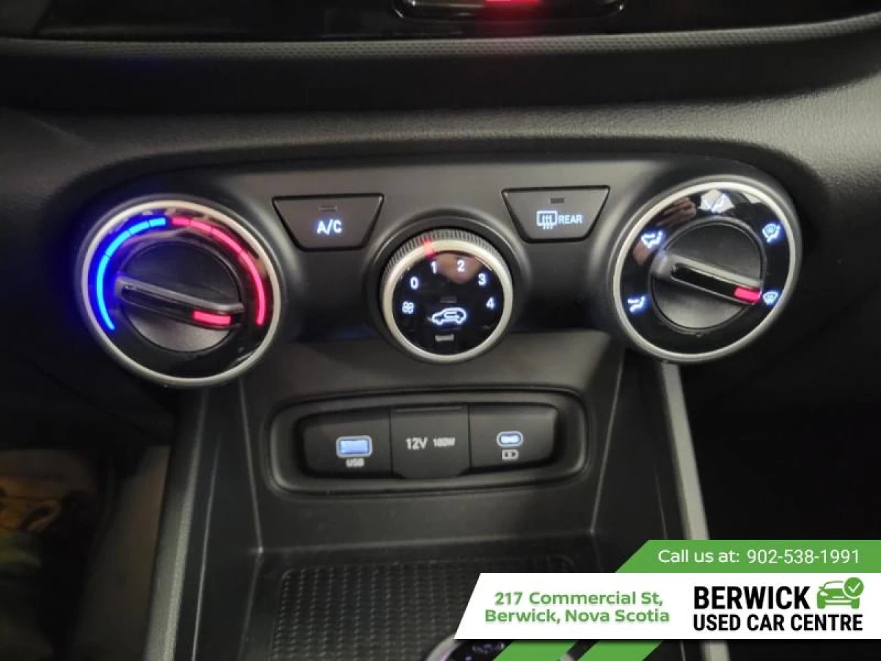 2024 Hyundai Venue Preferred Main Image