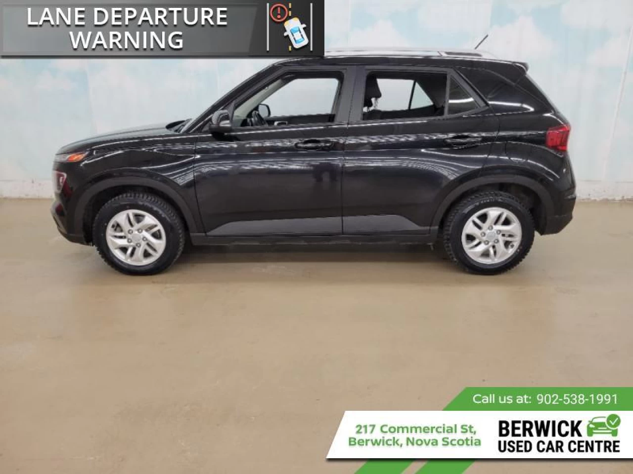 2023 Hyundai Venue Preferred Main Image