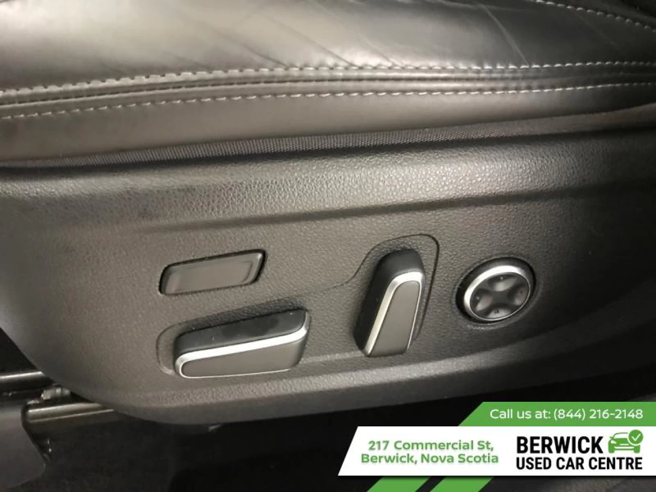 2021 Hyundai Santa Fe Ultimate Caligraphy AWD Main Image