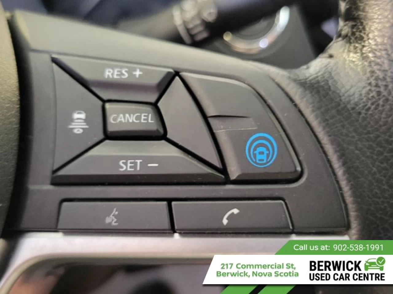 2023 Nissan Qashqai SV AWD Main Image