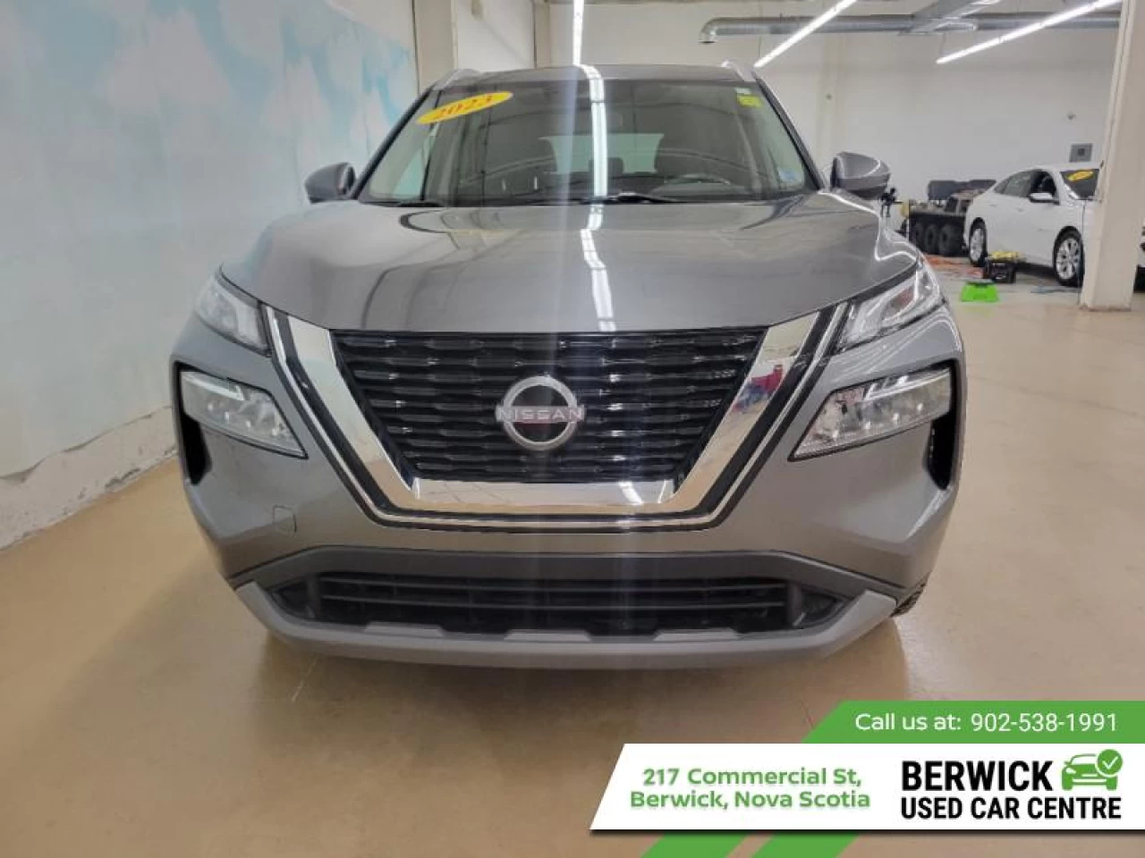 2023 Nissan Rogue SV Moonroof Main Image