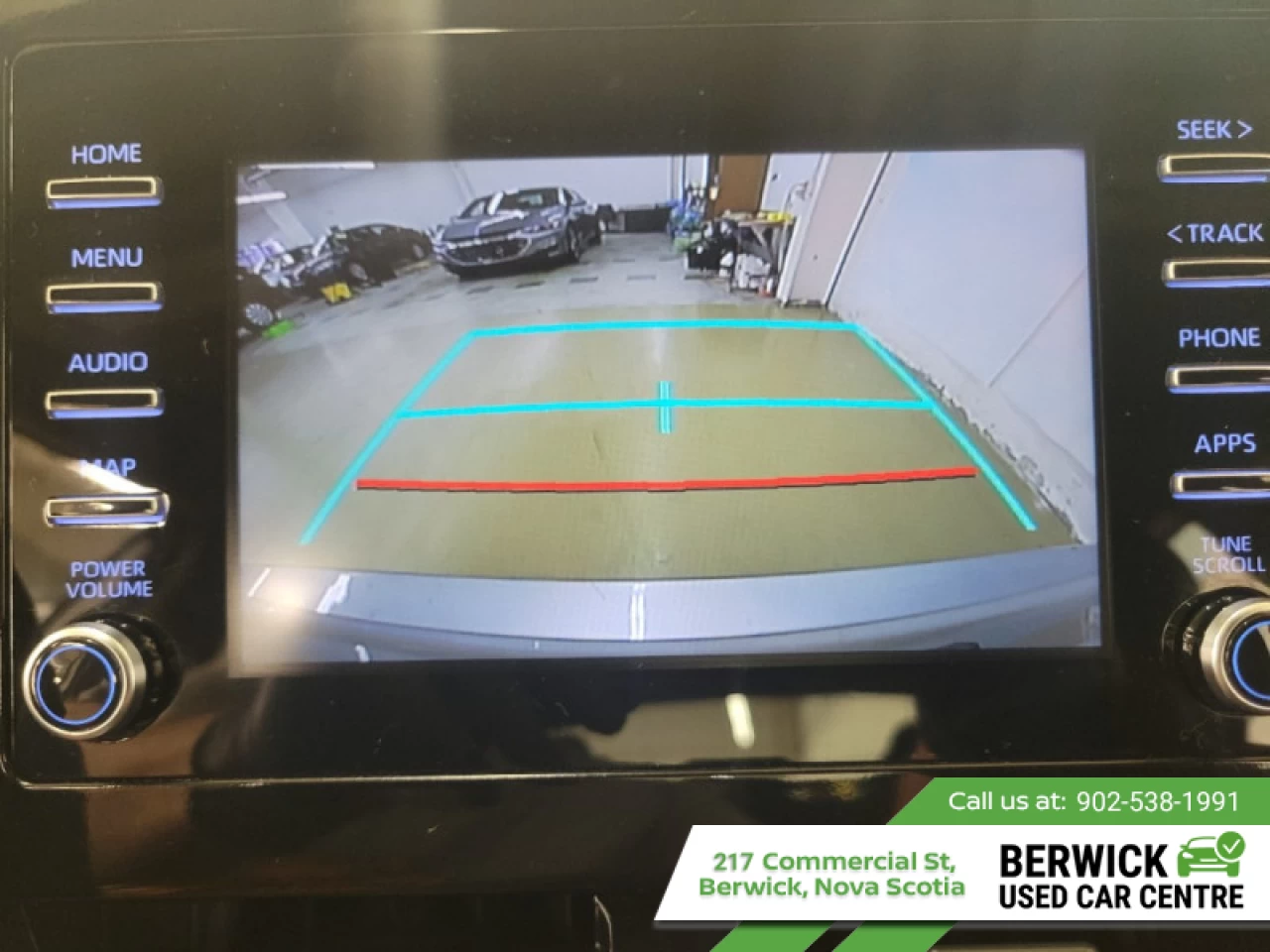 2023 Toyota Camry SE Main Image