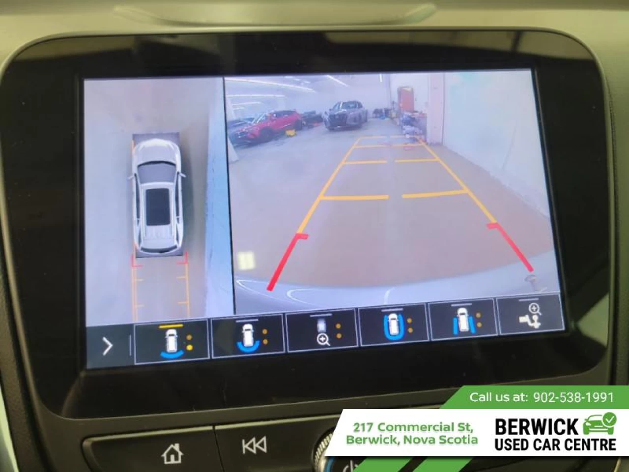 2021 Chevrolet Equinox Premier Main Image